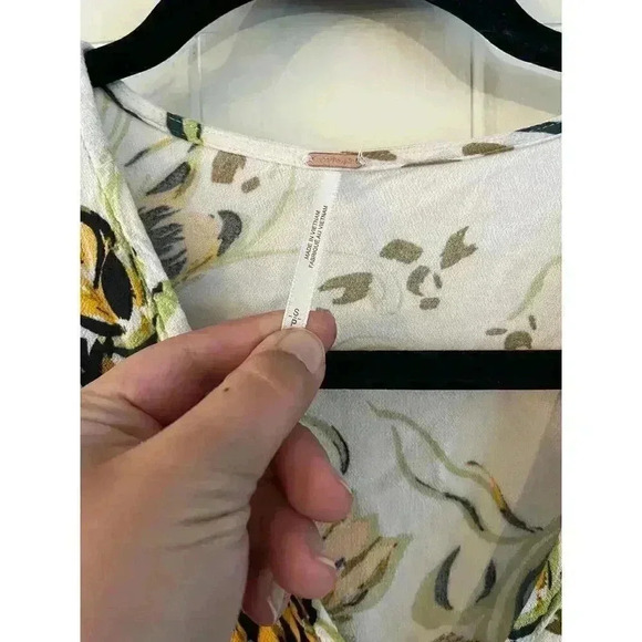 Free People Floral Bella Tunic Top Bell Sleeves Oversized Boho Size Small - Picture 5 of 6